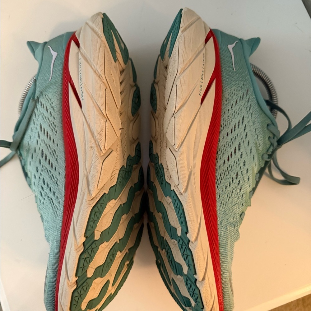 Hoka women size 8 Clifton 8 Teal and Coral Running Shoes - Picture 7 of 9